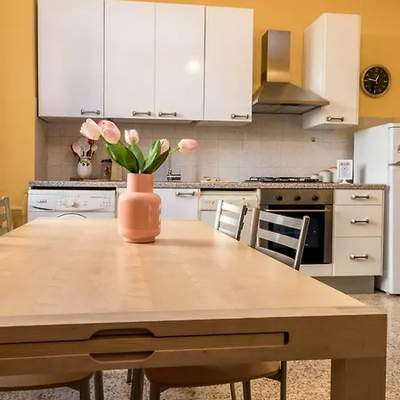 Apartment Hintown Crescenzago Mailand